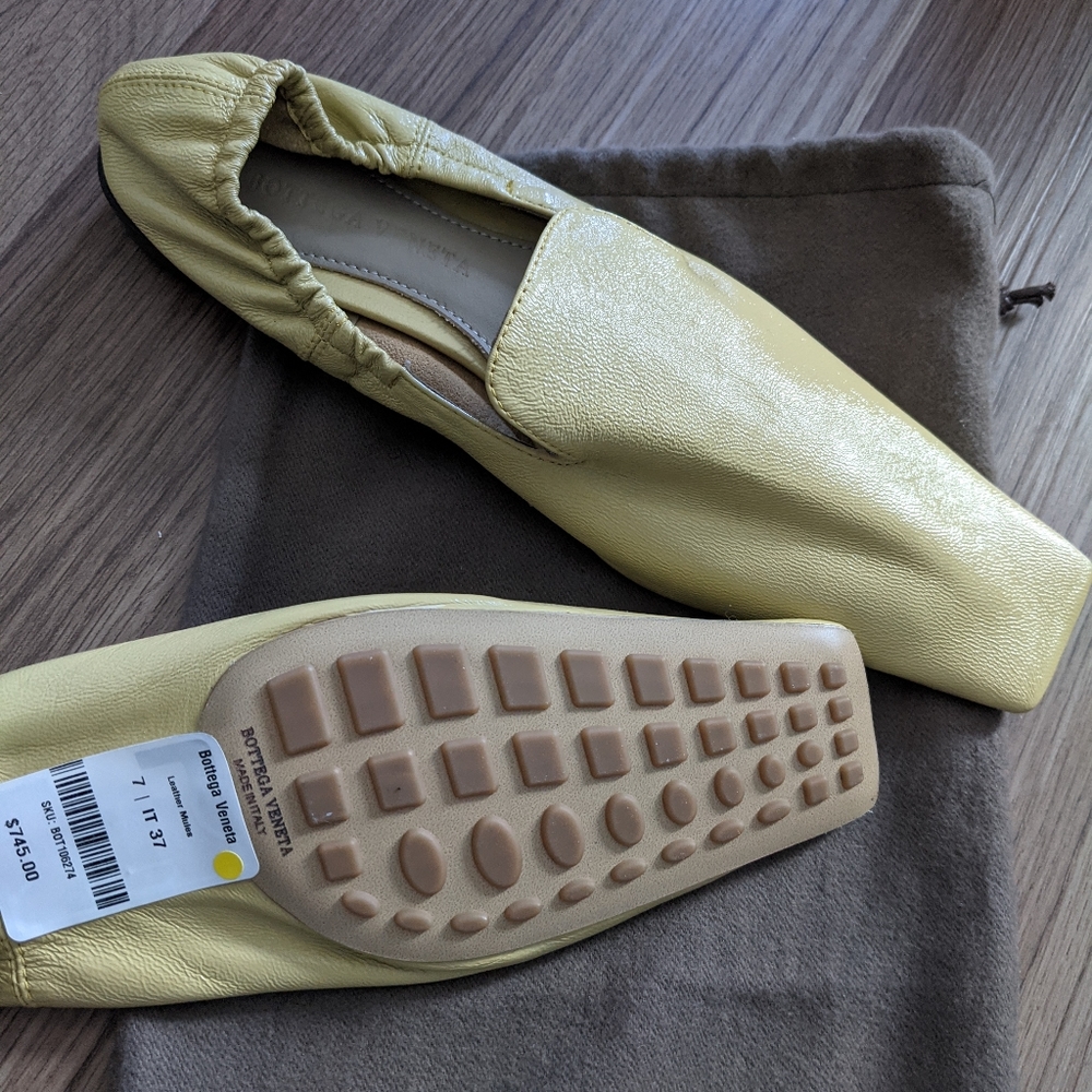 Bottega Veneta leather mules, size 7